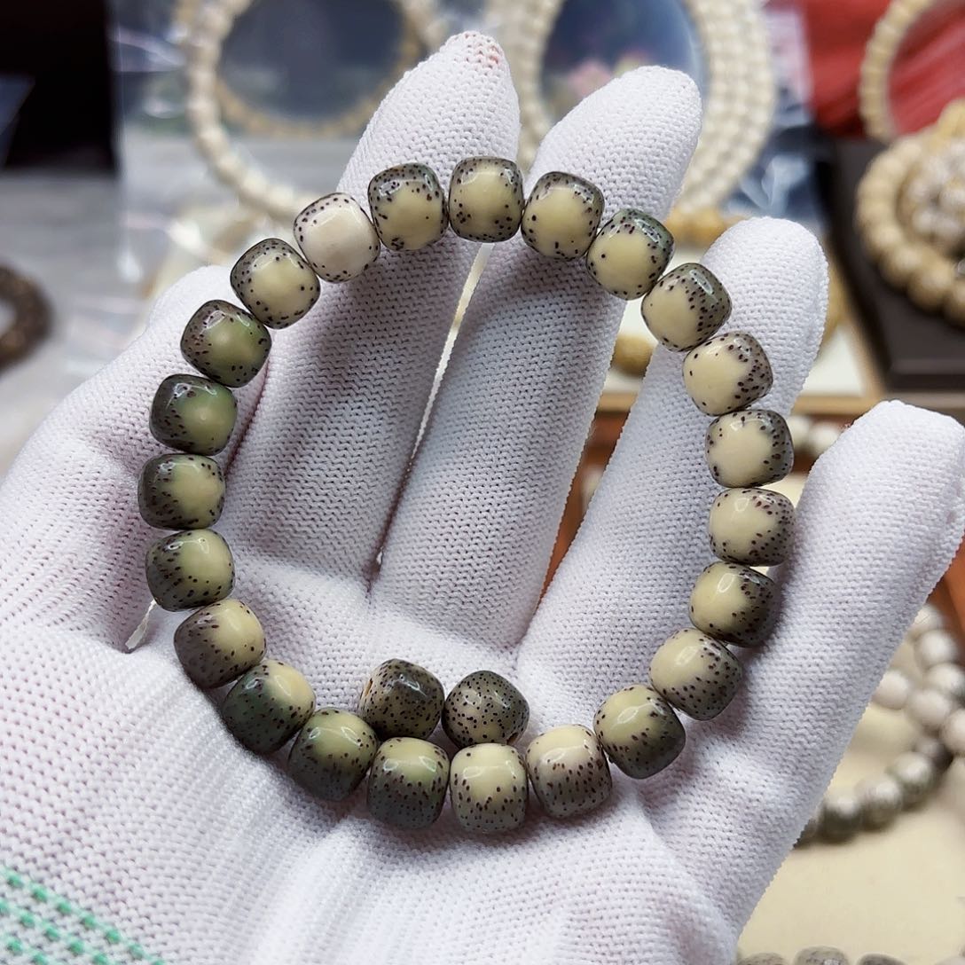 星月菩提吊坠轩**吉河豚