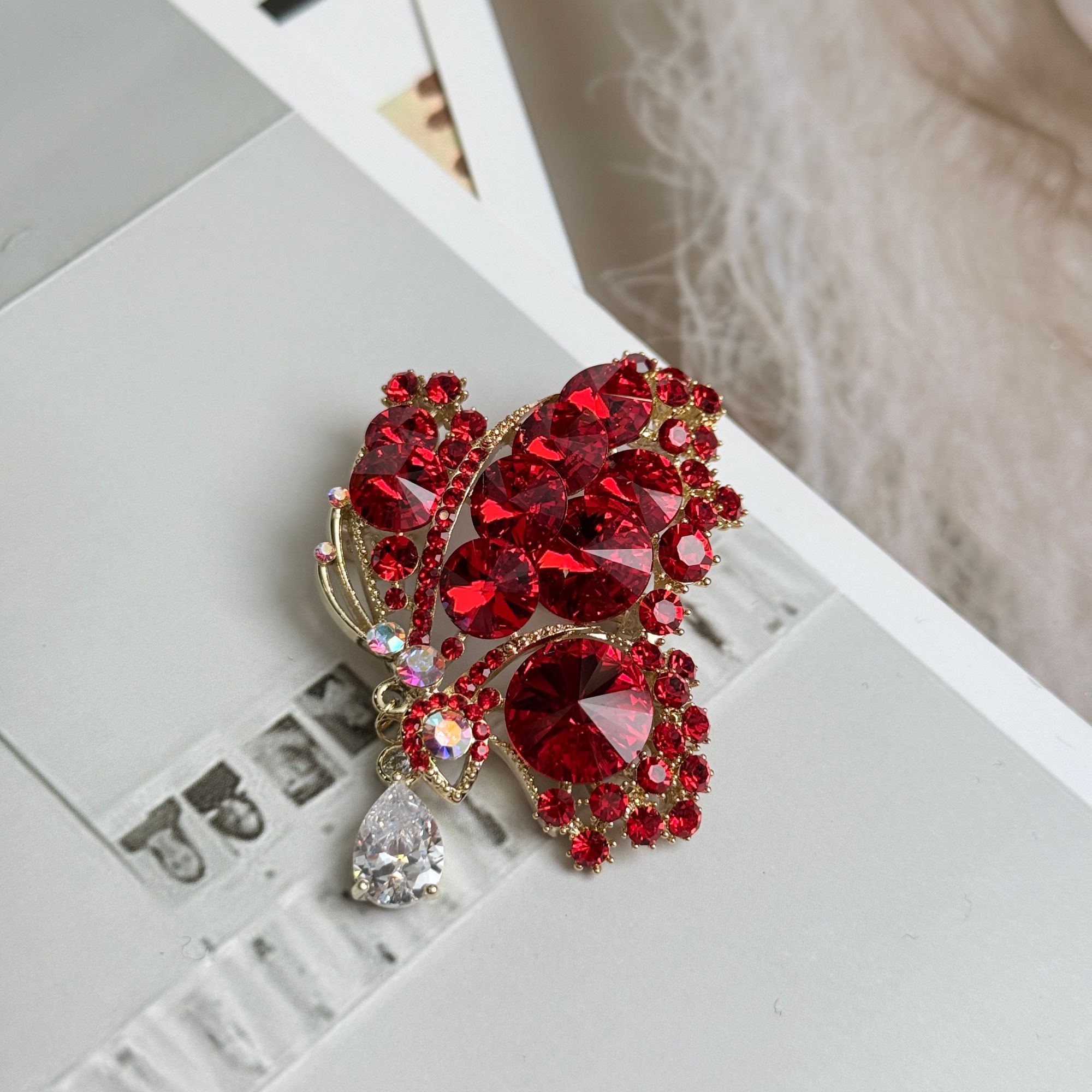 铜合金仿水晶胸针 禧娘娘-施家手工时尚创意复古大衣胸针-S3231