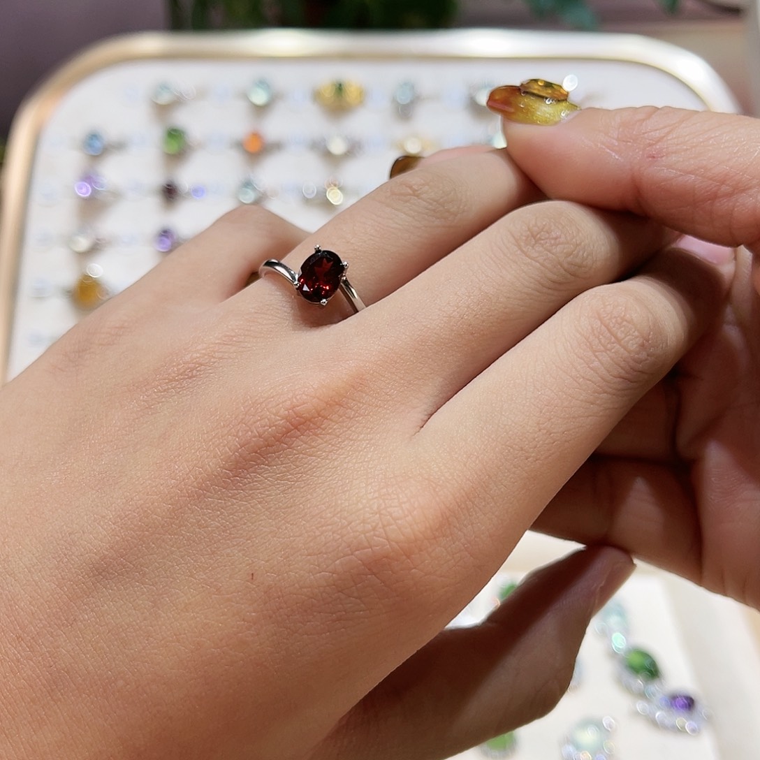 蛇纹石玉戒指银S925镶嵌戒指