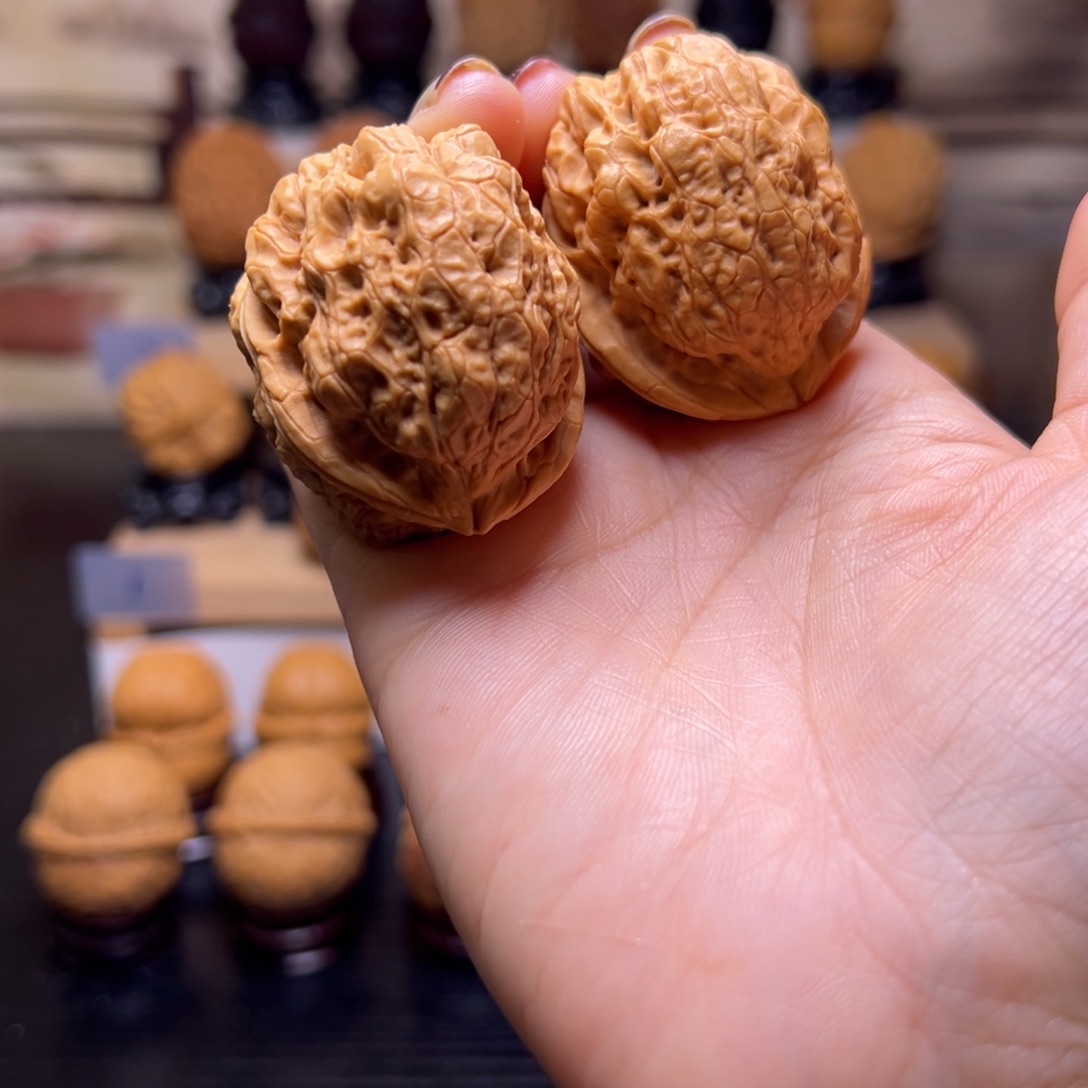 文玩核桃把件太古金蟾H13