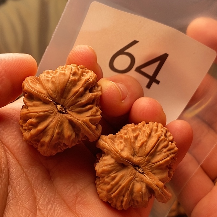 文玩核桃吊坠64号