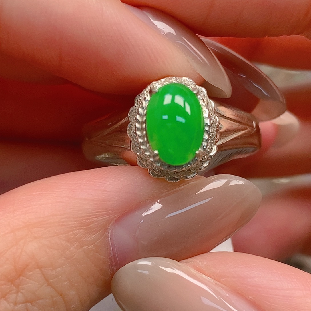 周***装翡翠裸石翡翠蛋面