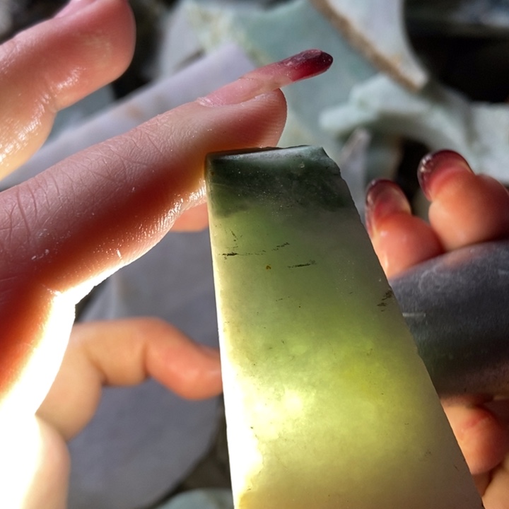 翡翠颈饰未镶嵌天然翡翠