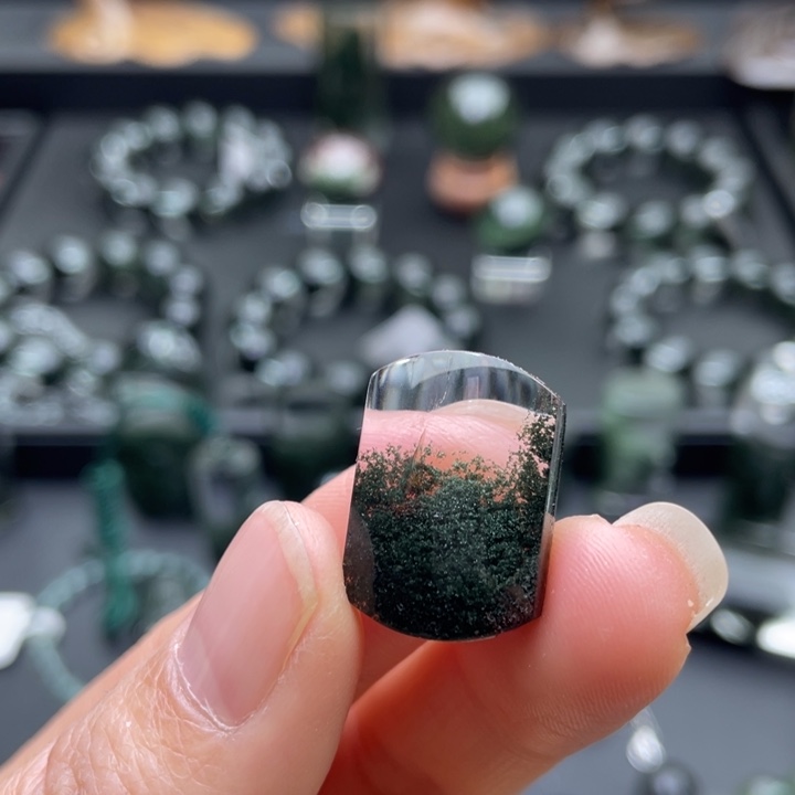 未镶嵌颈饰水晶绿幽灵聚宝盆吊坠