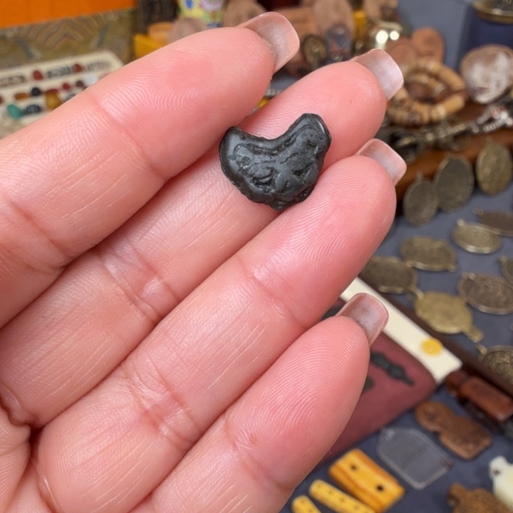 金属材质配件一个