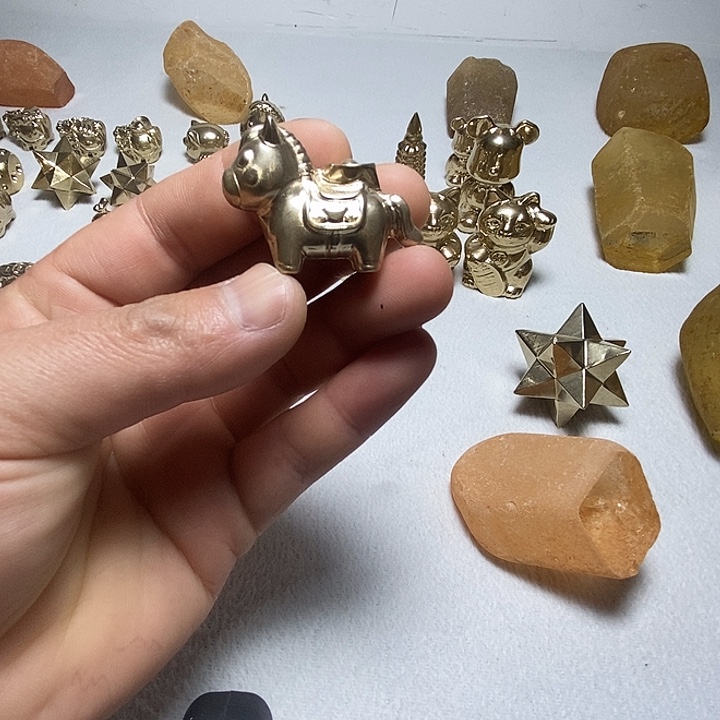 铜合金雕刻的小马4厘米