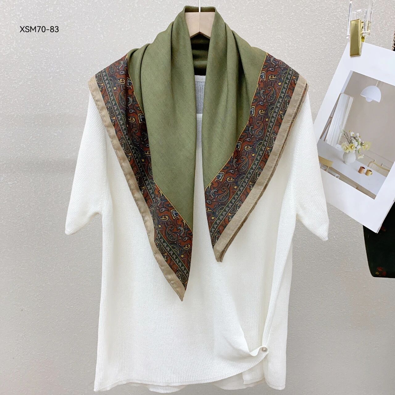 1387 丝绒棉70*70方巾净版素色草木绿