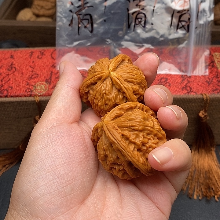 沈***室把件文玩核桃白奔