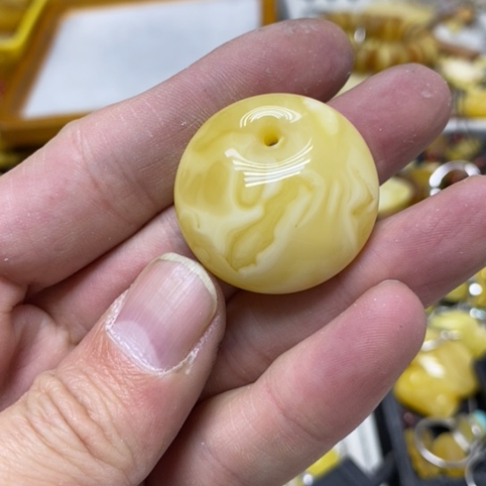 蜜蜡裸石未镶嵌吊坠