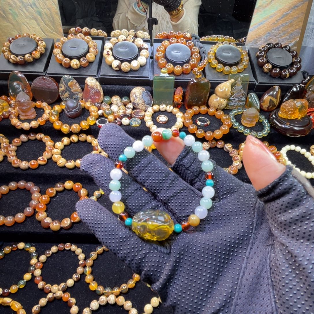 琥珀未镶嵌手串貔貅手串