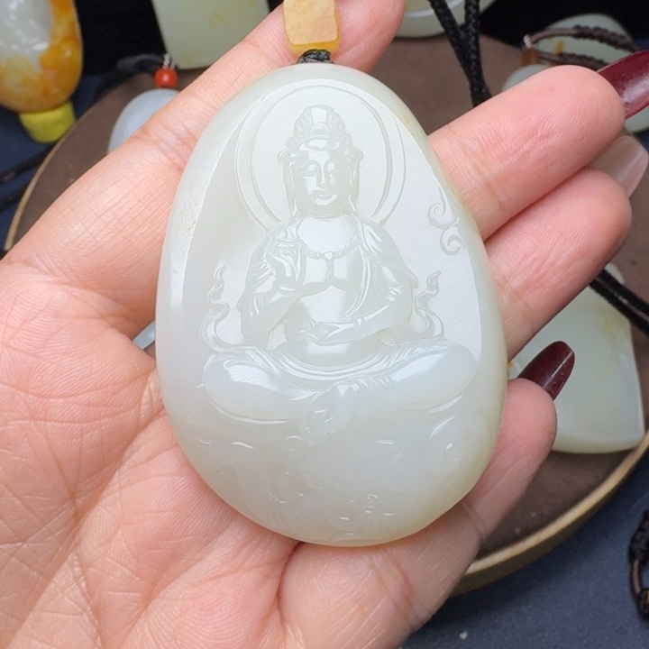 和田玉颈饰未镶嵌小*锅