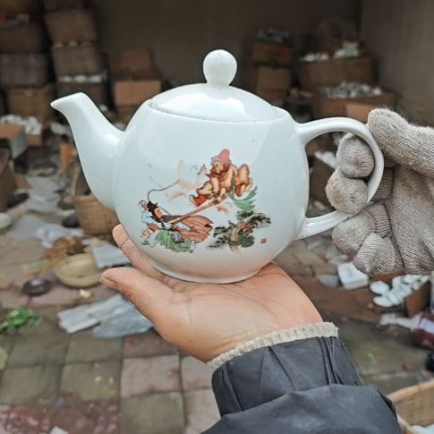 库存微瑕单孔水壶口失园