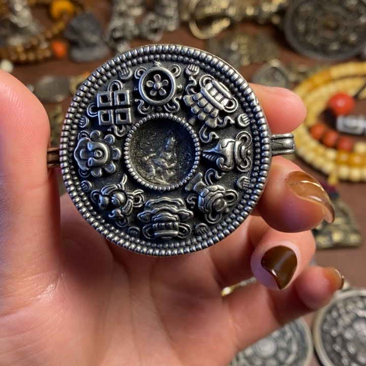 泥塑小元素的设计风格