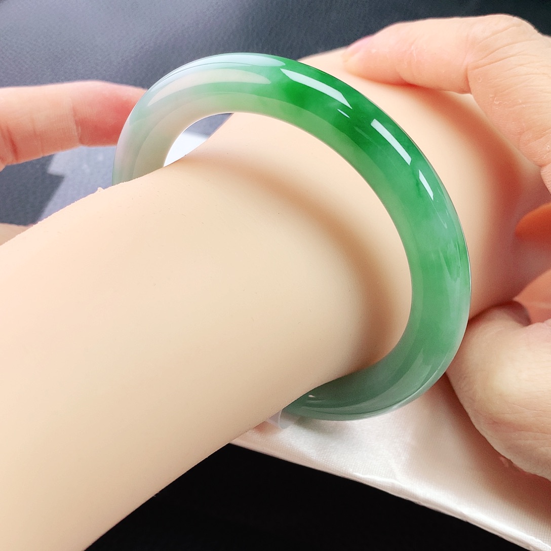 未镶嵌手镯翡翠55圆