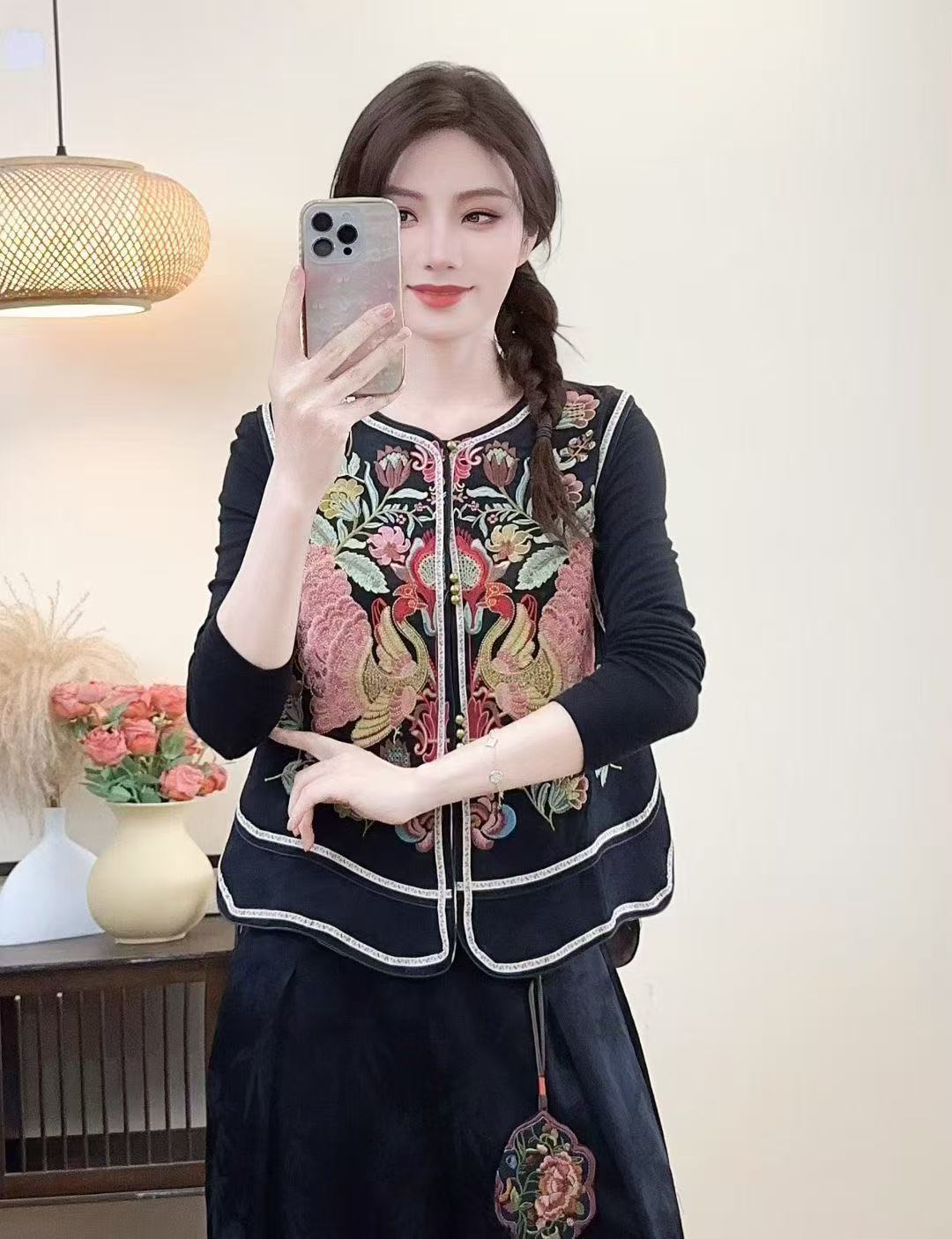 云锦-2025秋季新款新中式国风刺绣花对襟马甲女宽松凤凰刺绣