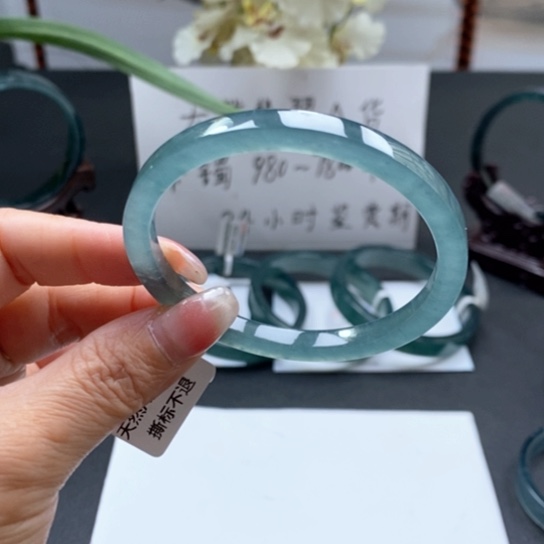 翡翠手镯未镶嵌“****y55尺寸
