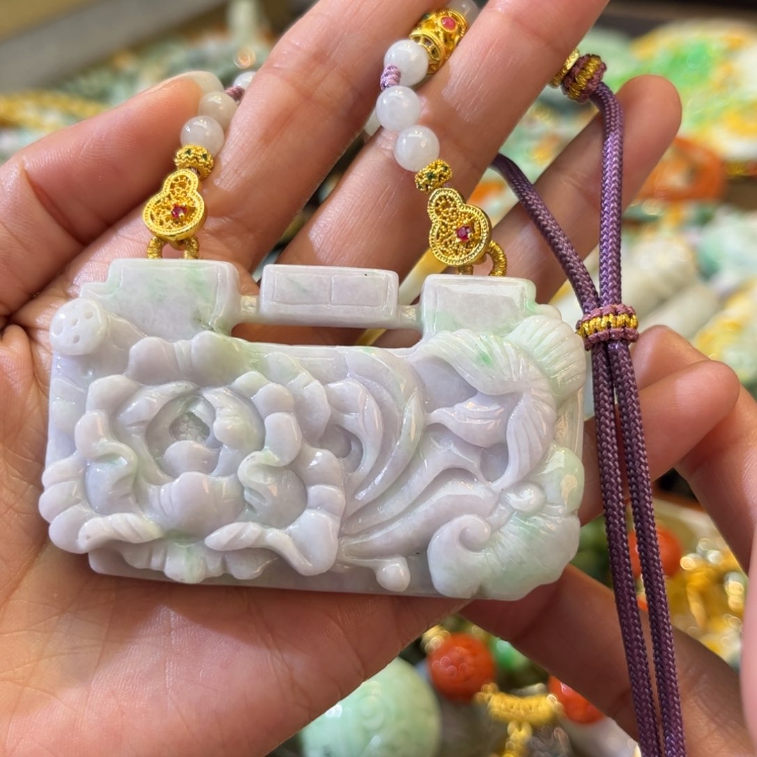 翡翠颈饰未镶嵌待编款