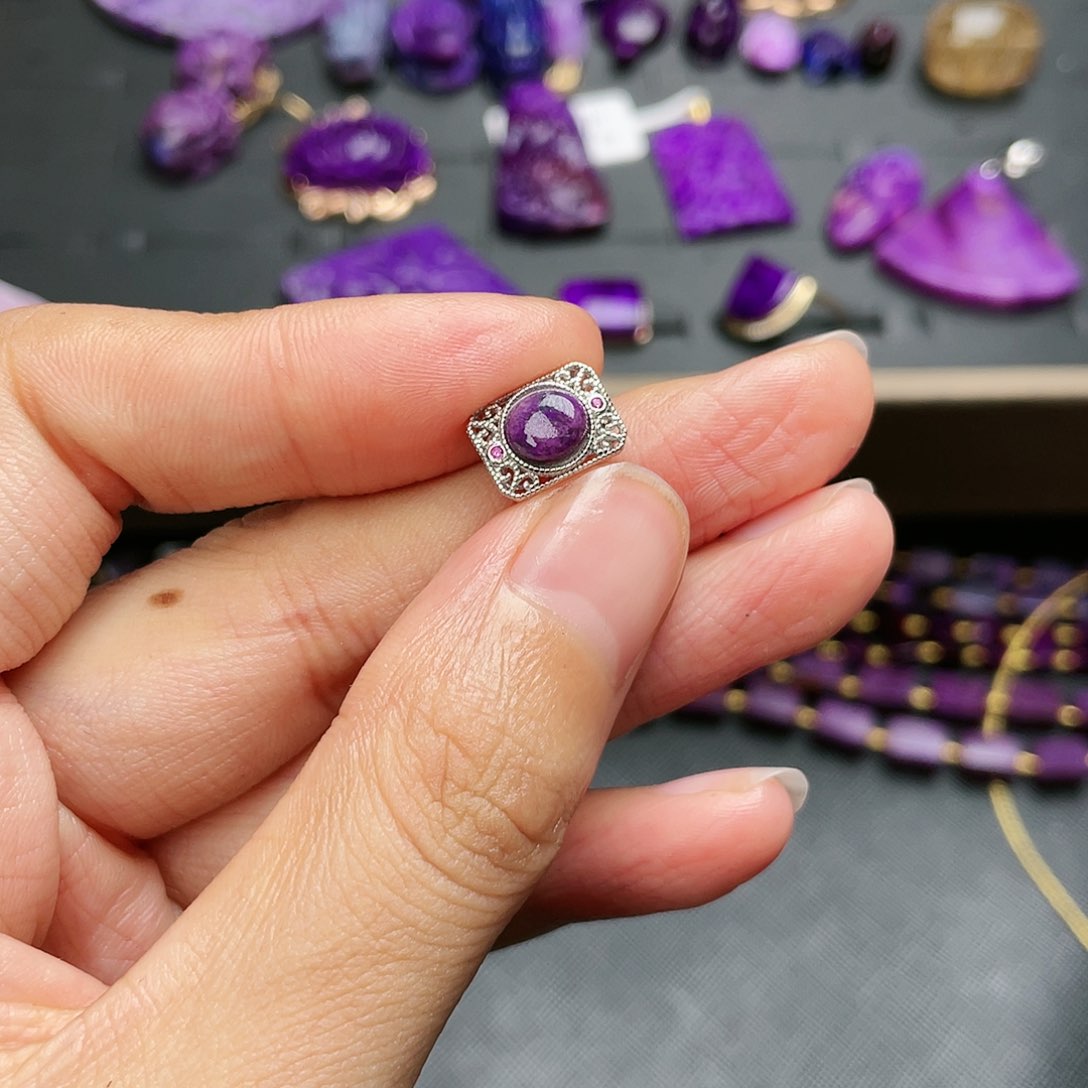 苏纪石（舒俱来）盒子银S925镶嵌