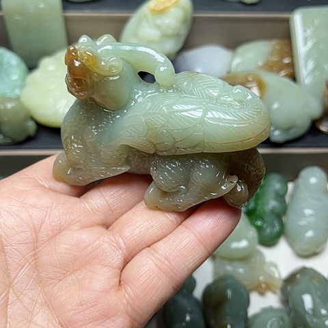 和田玉颈饰未镶嵌云*