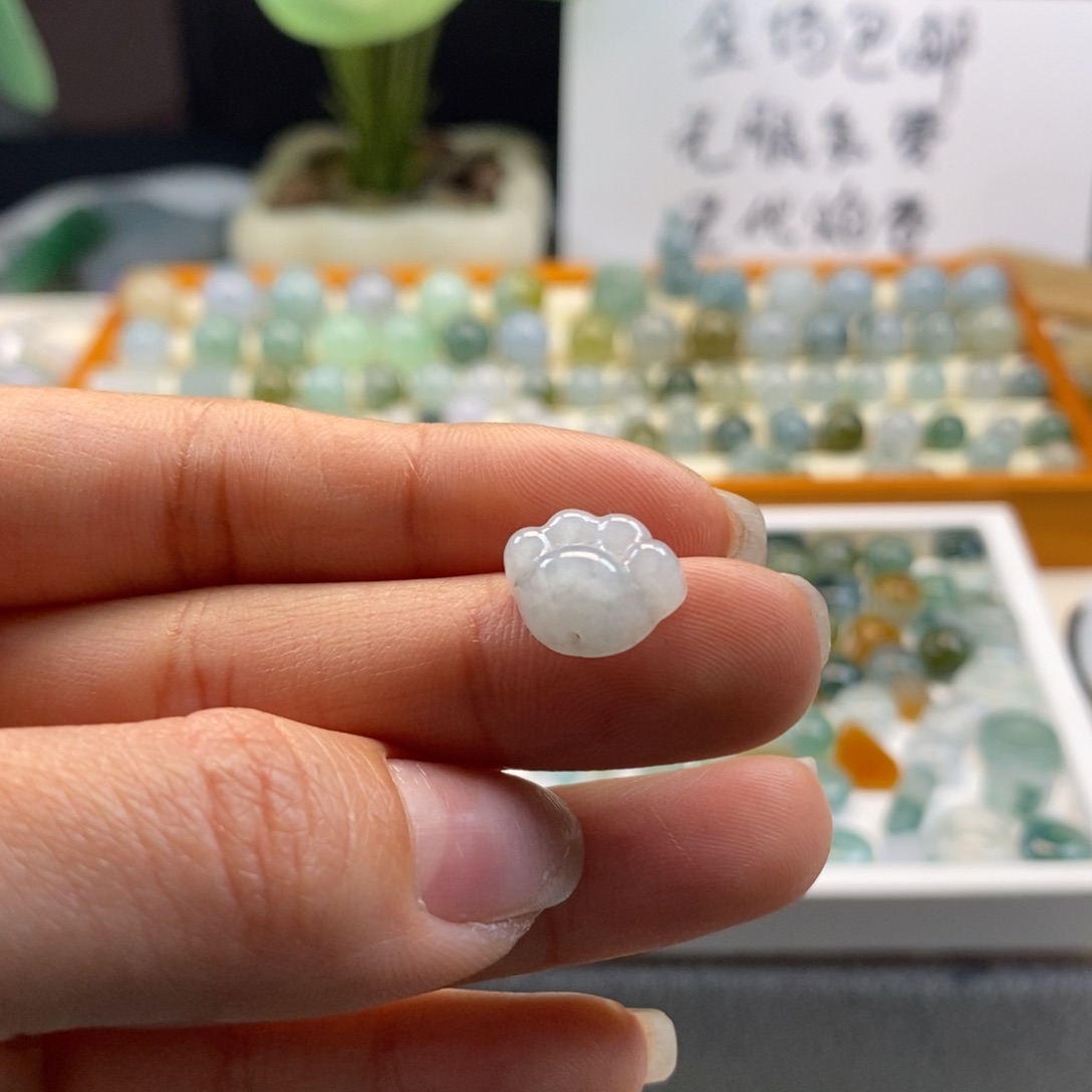 翡翠散珠天然翡翠爱心猫爪