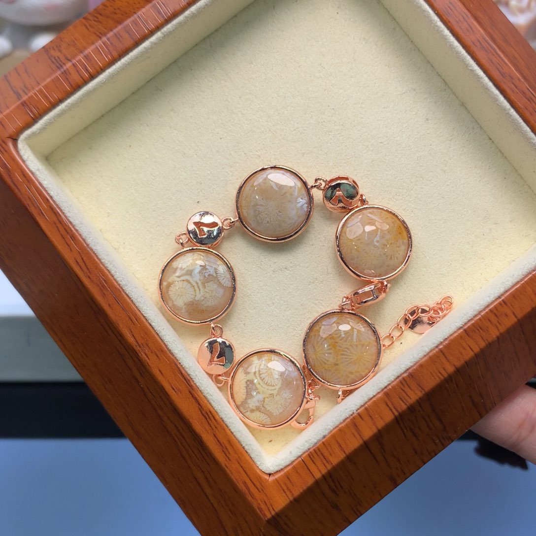 硅化珊瑚（珊瑚玉）手链合金微骨骼