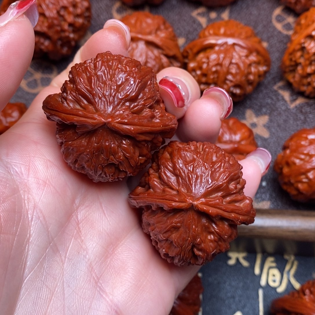 文玩核桃吊坠白狮子11