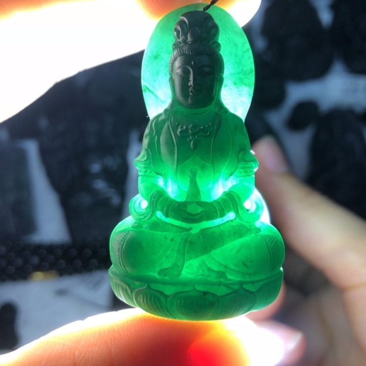 定制翡翠未镶嵌观音