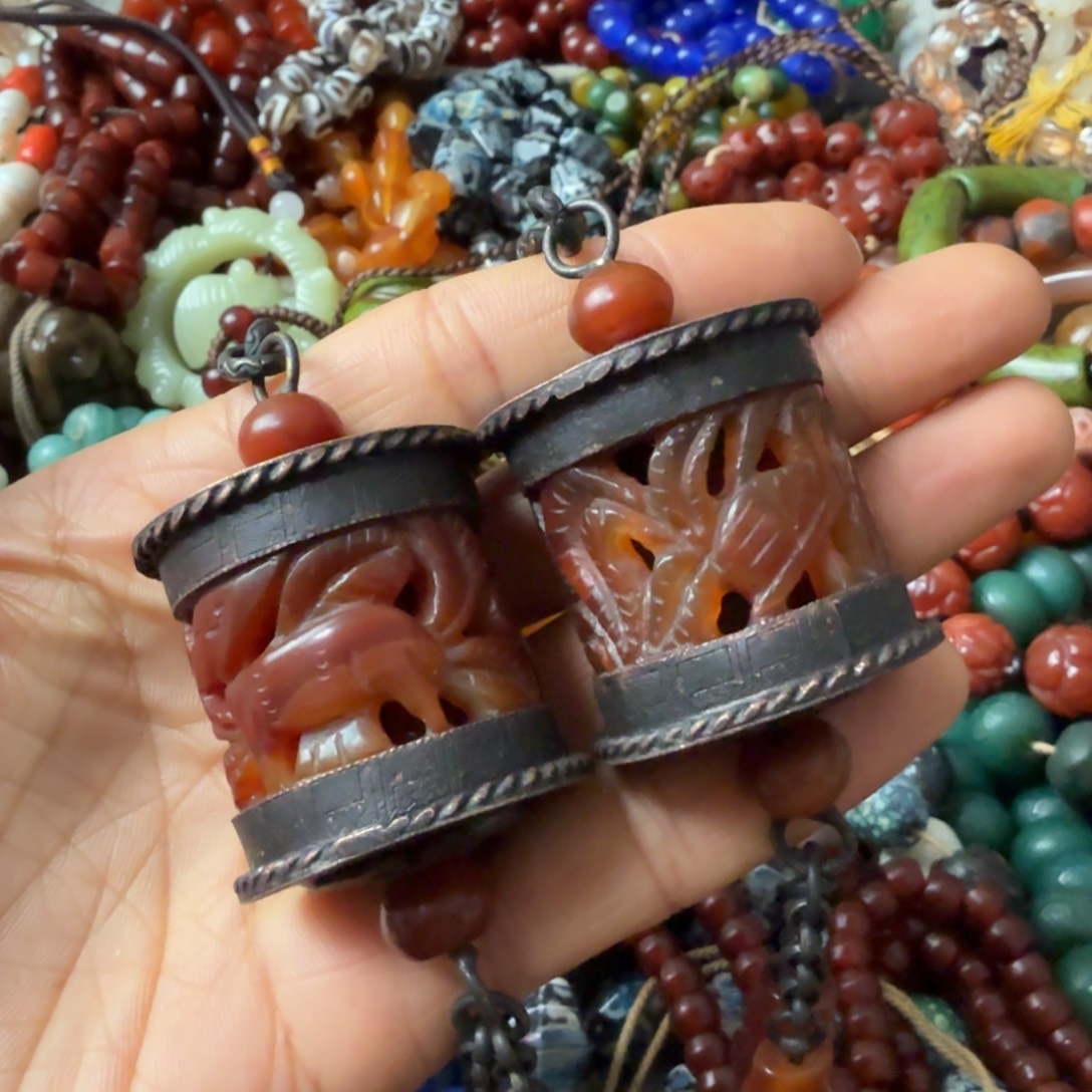 贺***人玛瑙/玉髓未镶嵌颈饰