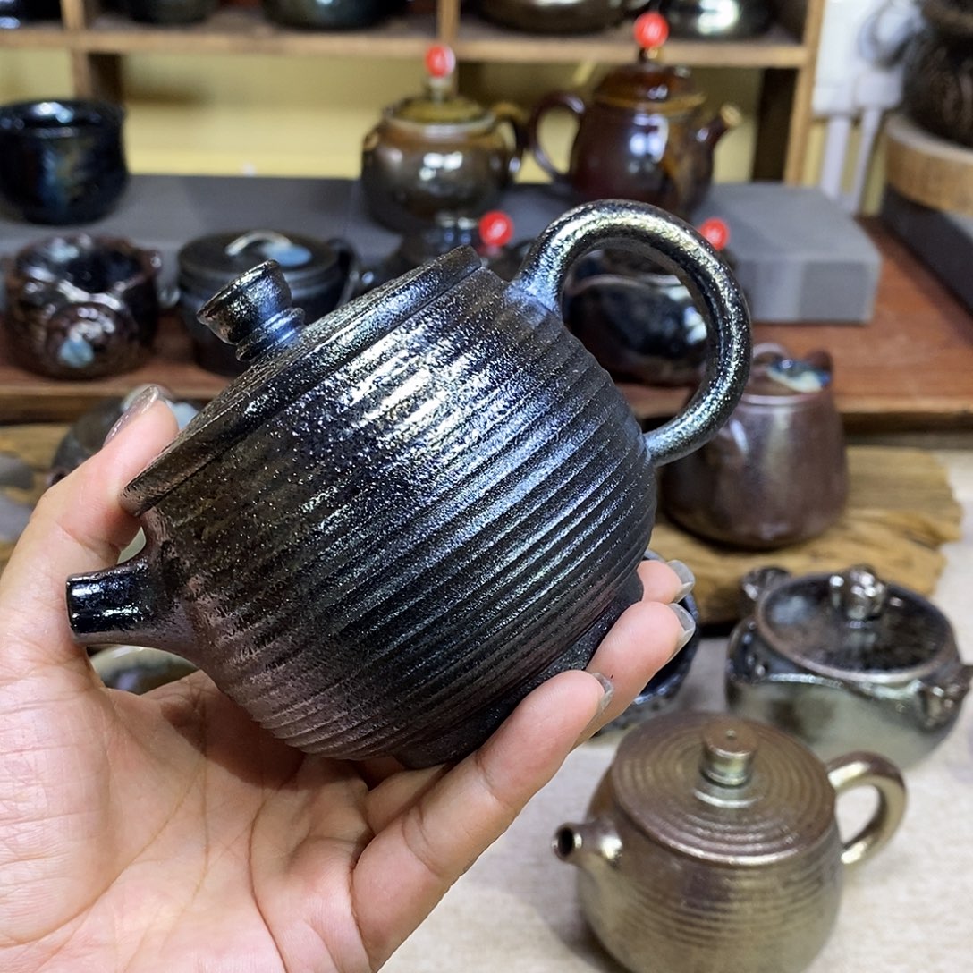 用***7云南建水柴烧汉瓦