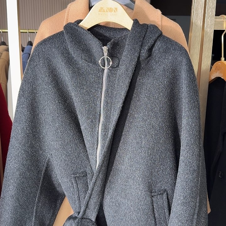 85032炭灰色羊绒外套