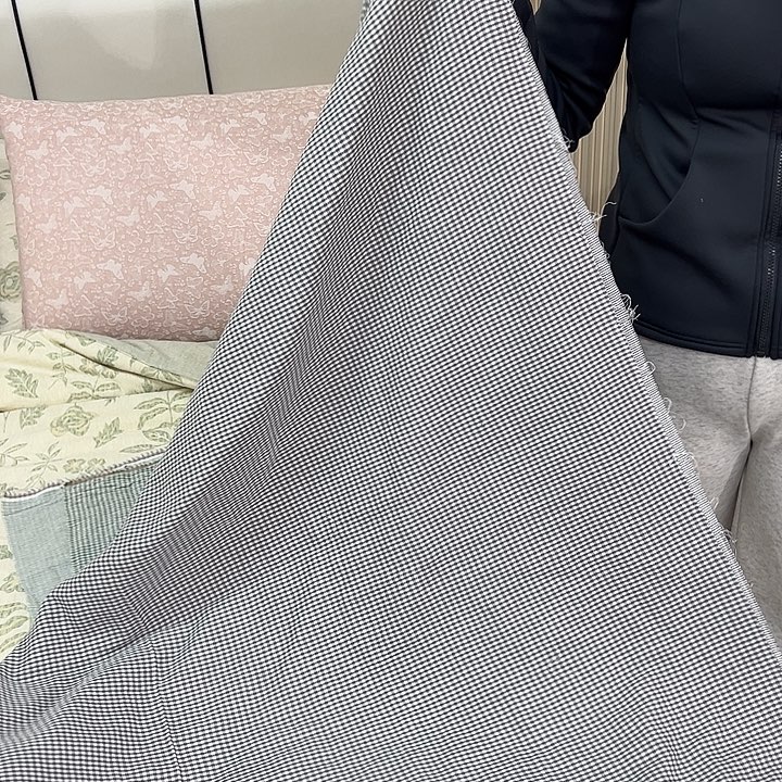 灰色小块双层纱格子