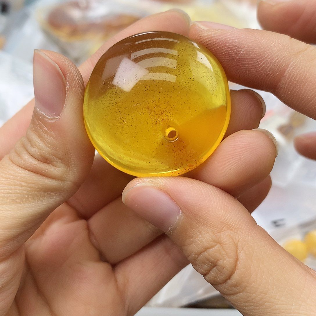 未镶嵌琥珀珠宝奇石