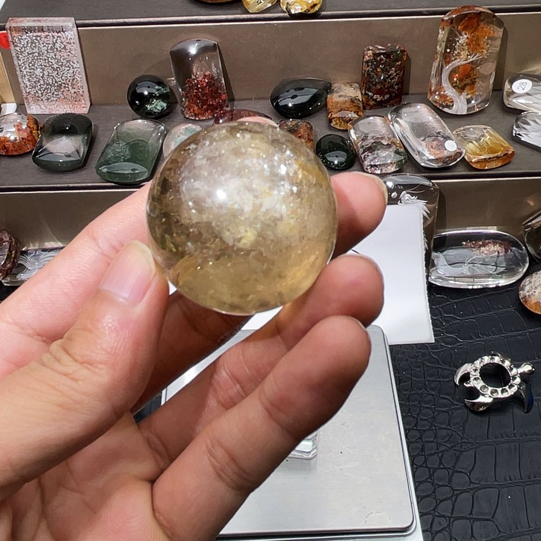 水晶颈饰未镶嵌青*瓷天然水晶