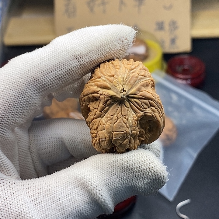 放***牛吊坠文玩核桃虫眼黄不退不换