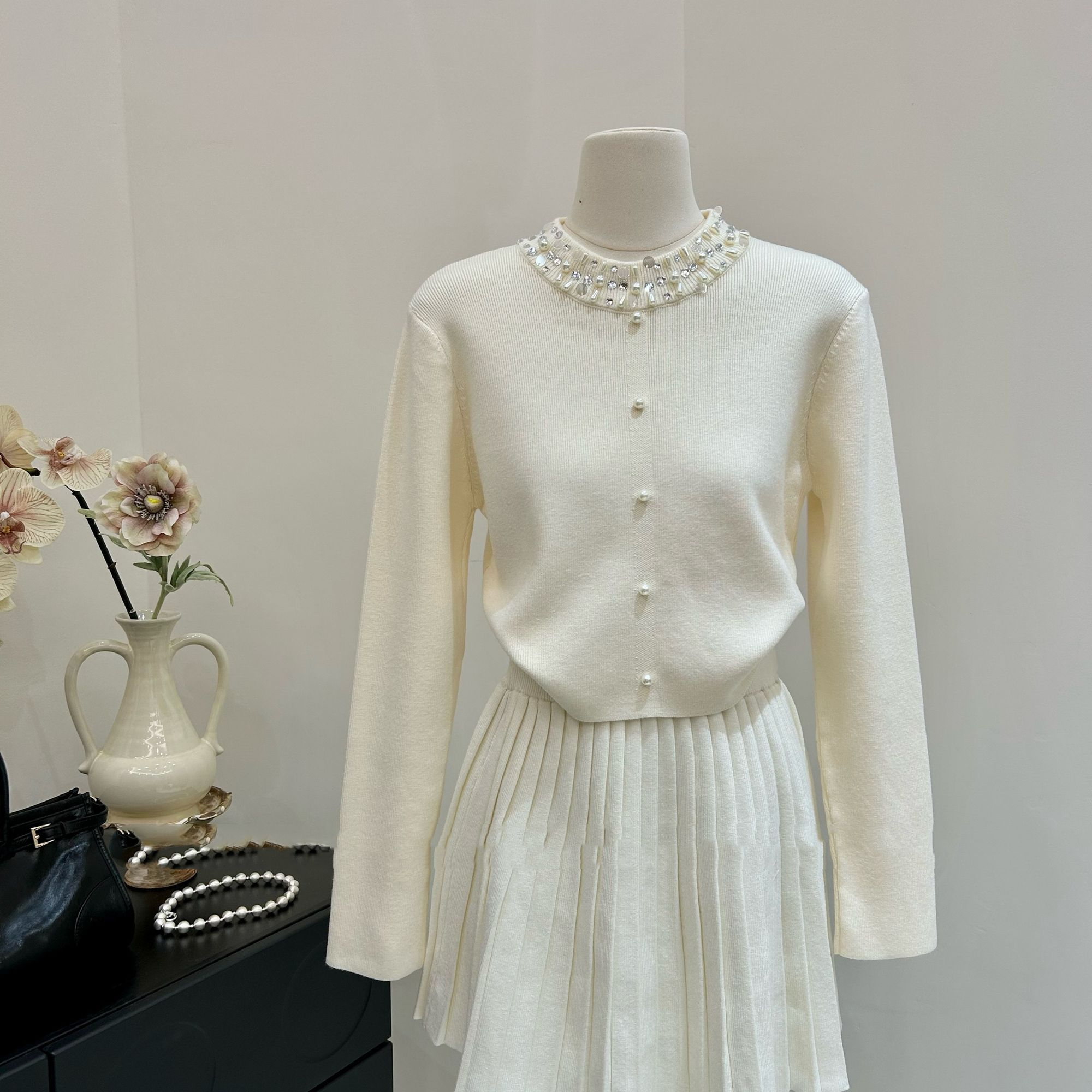 大码女装秋冬新款法式重工钉珠设计感针织衫高级感长袖上衣1345