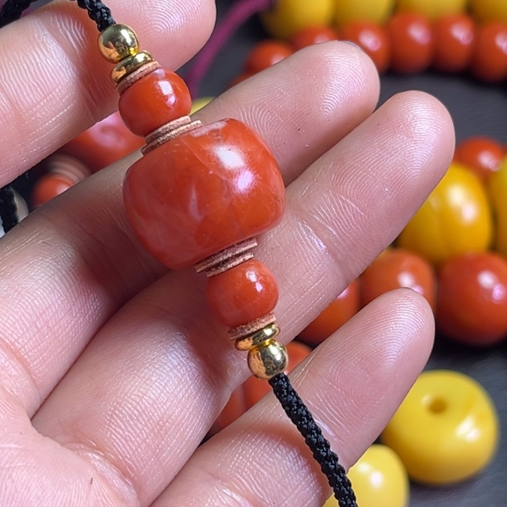 颈饰琉璃P***䨞琉璃………