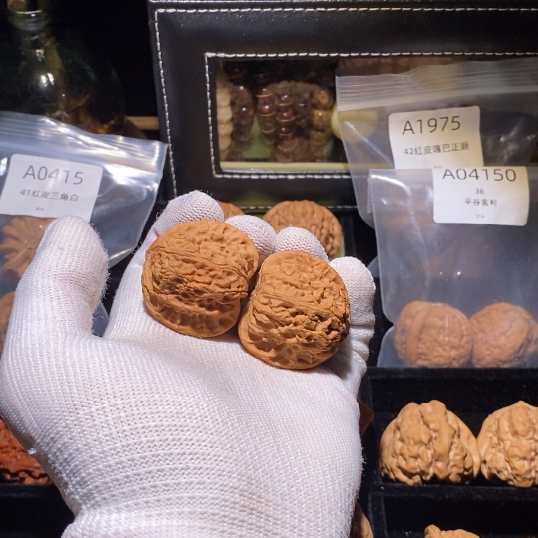 文玩核桃吊坠36白狮子全品
