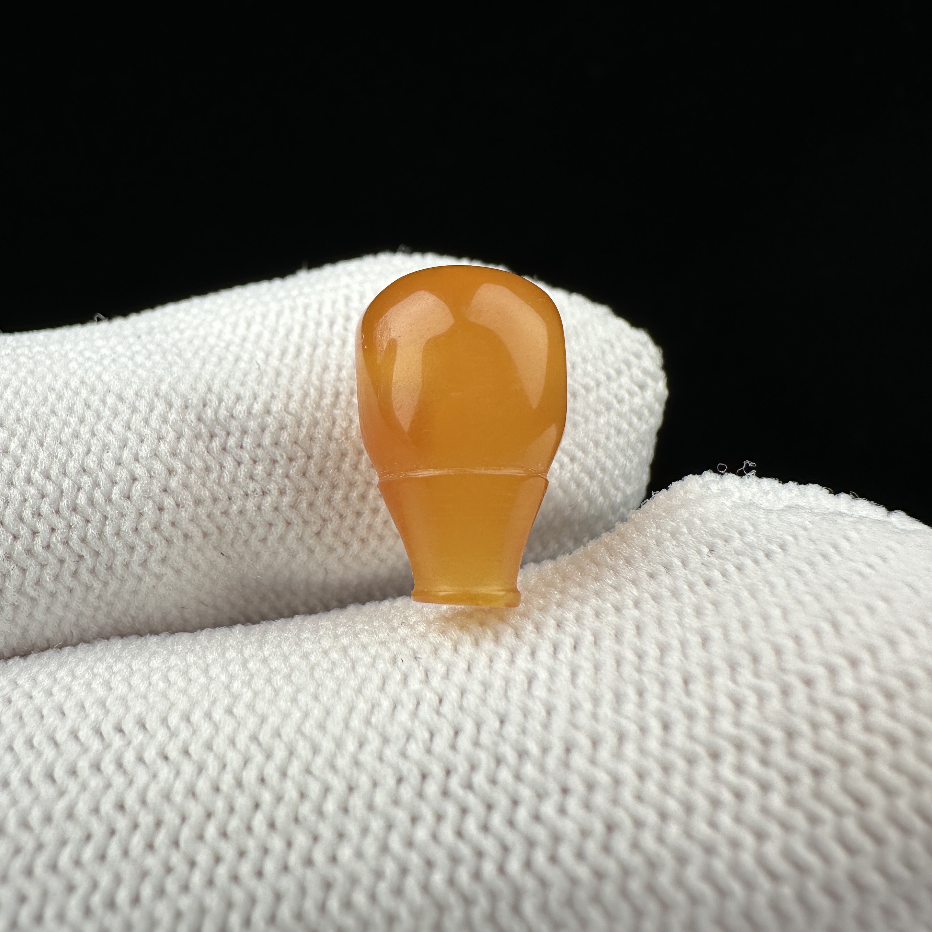 Z6810天然原矿蜜蜡 三通8.6*14mm支持复检 假一罚十