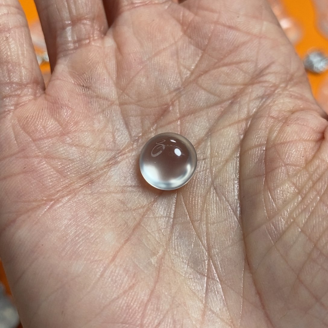 石英质玉颈饰未镶嵌李****窝