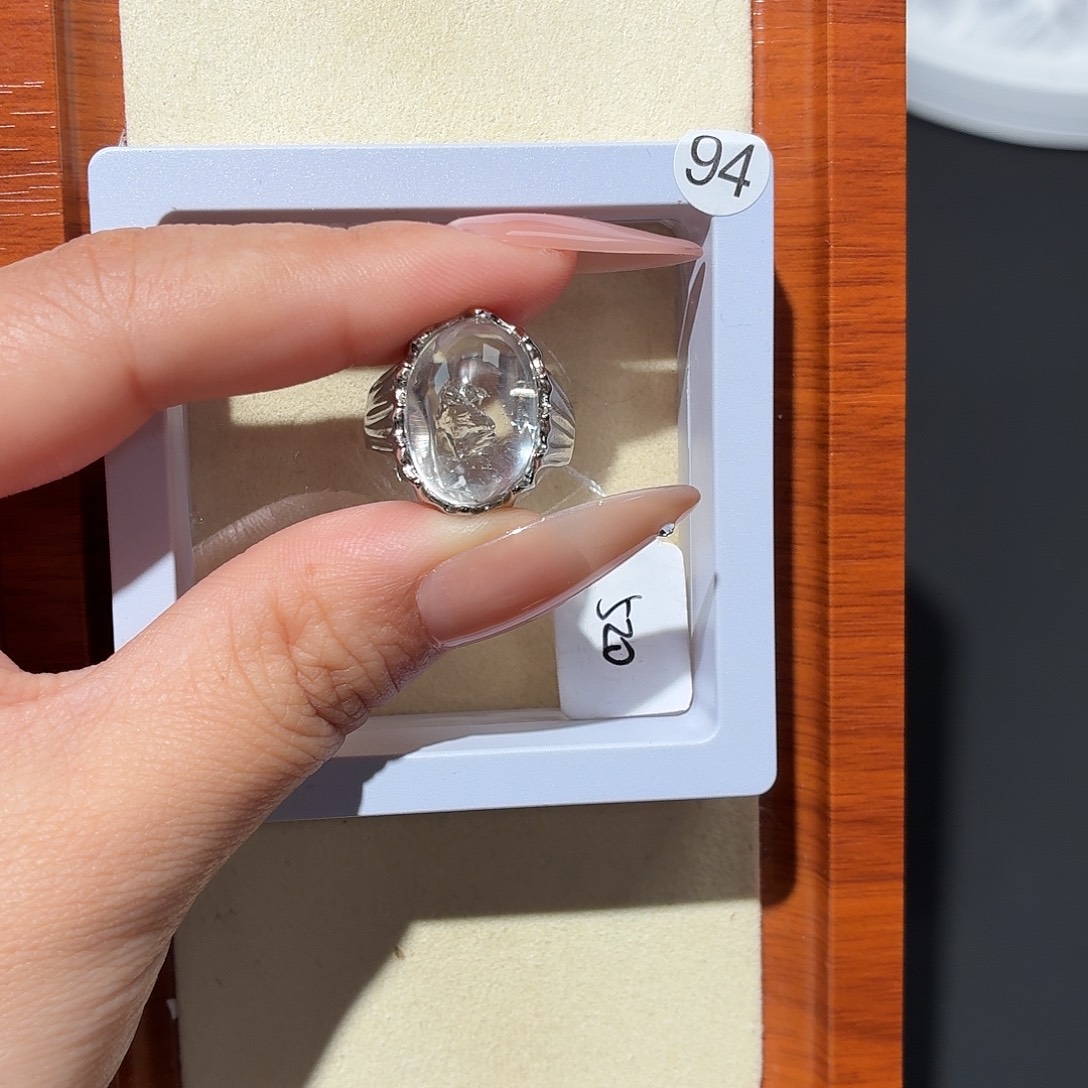 Е***娜银S925镶嵌戒指水晶