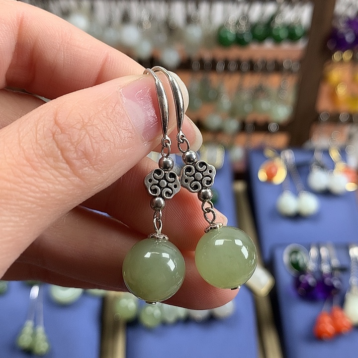 和田玉耳饰银S925镶嵌12左右