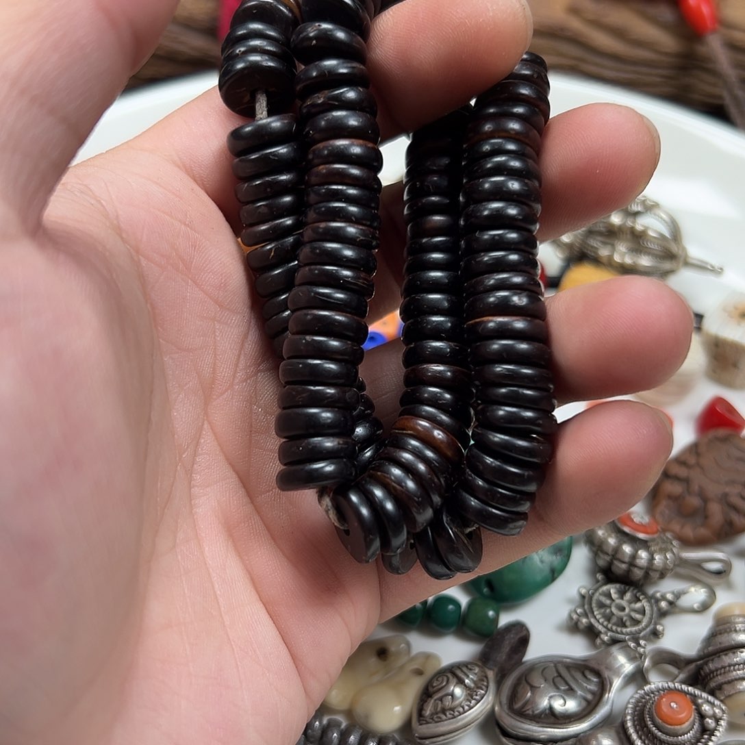 泥塑泥塑工艺品（老椰壳107颗尺寸11）
