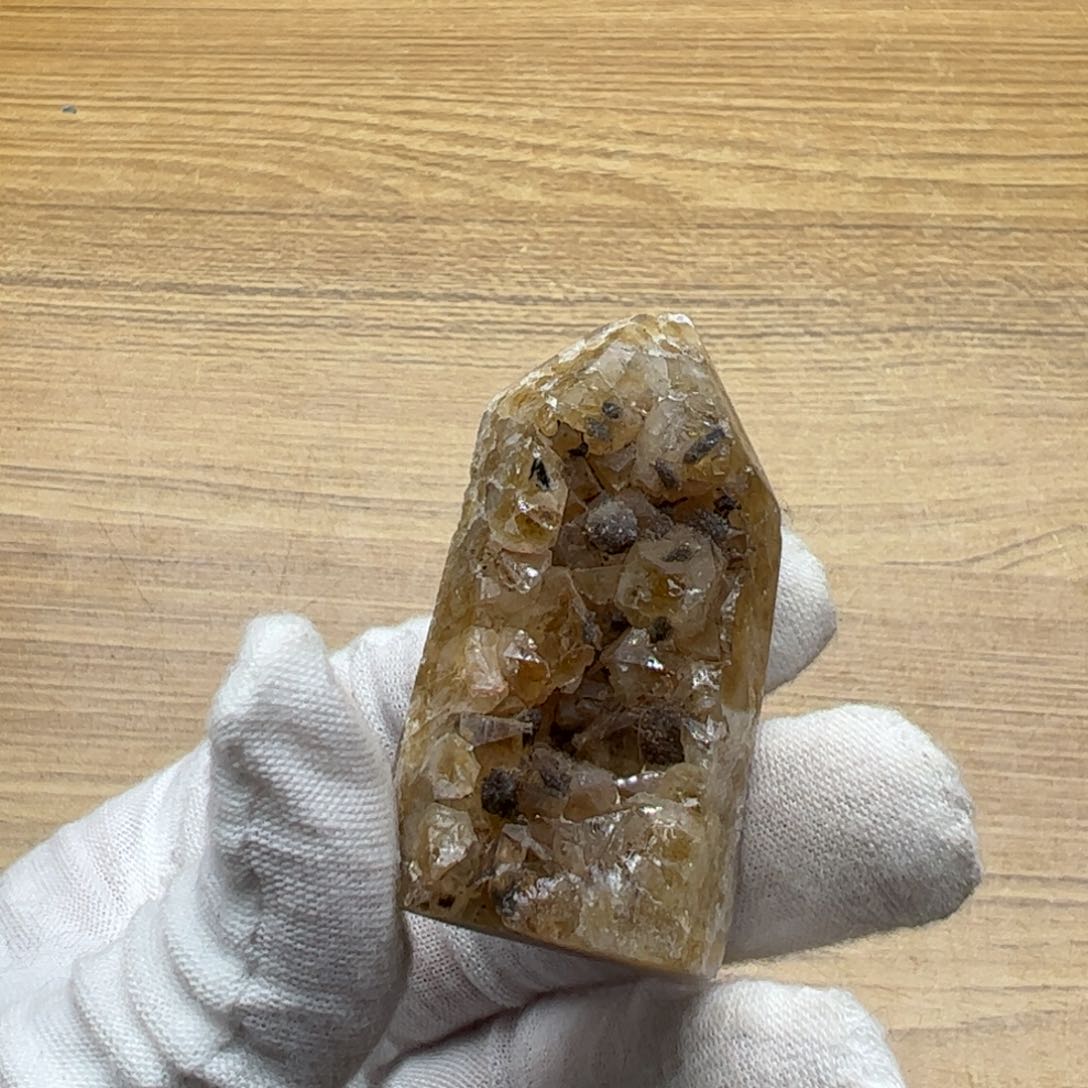 水晶黄色柱子6未镶嵌