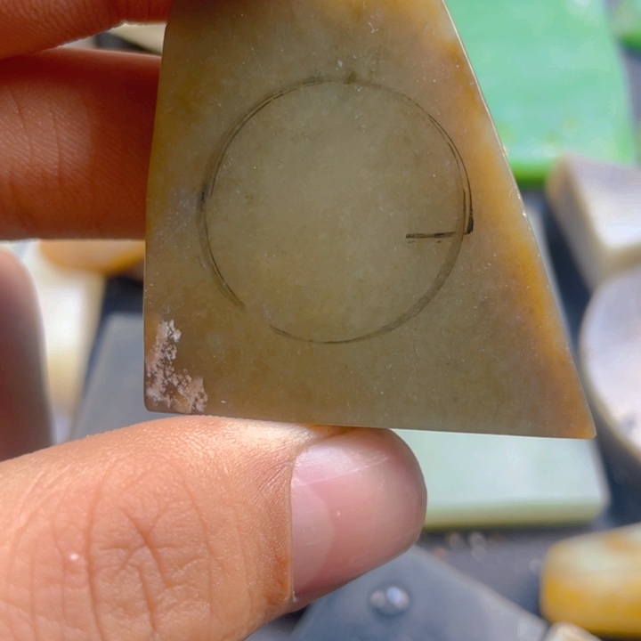 和田玉（糖玉）颈饰未镶嵌