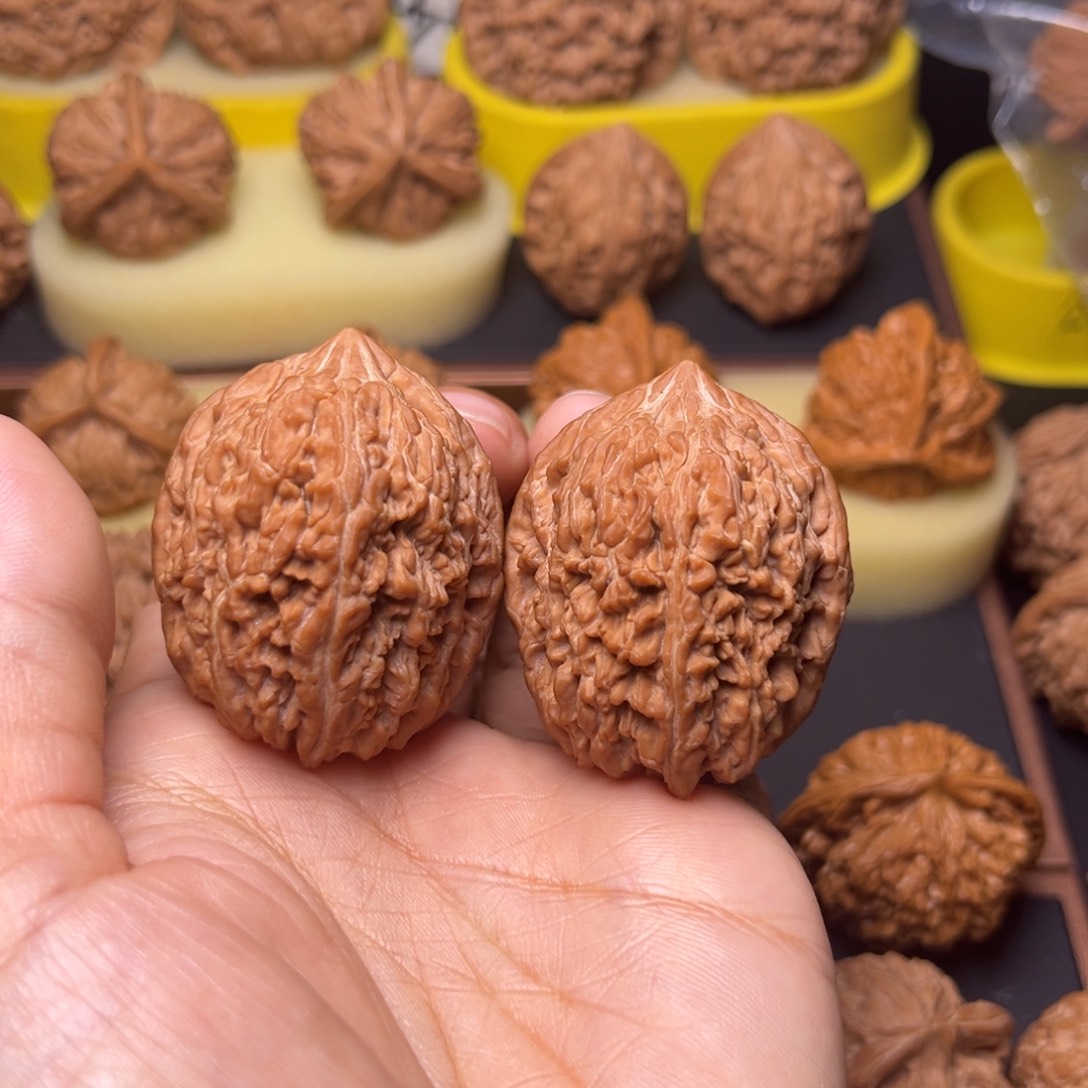 放***你文玩核桃把件蒜头37左右