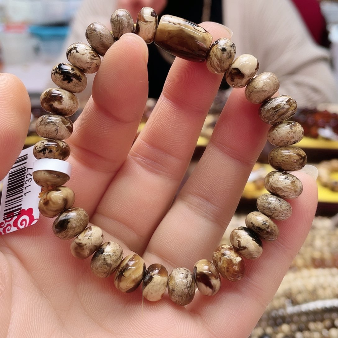 琥珀裸石未镶嵌九11327