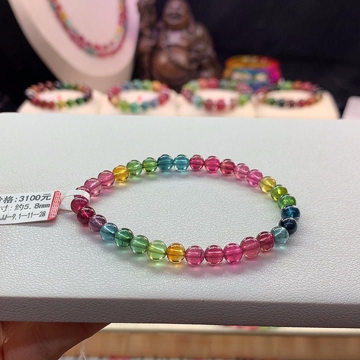 碧玺手链未镶嵌5.8/浓艳彩虹。