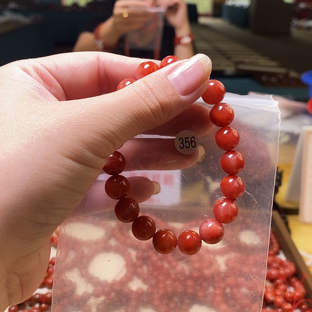 南红玛瑙未镶嵌手链