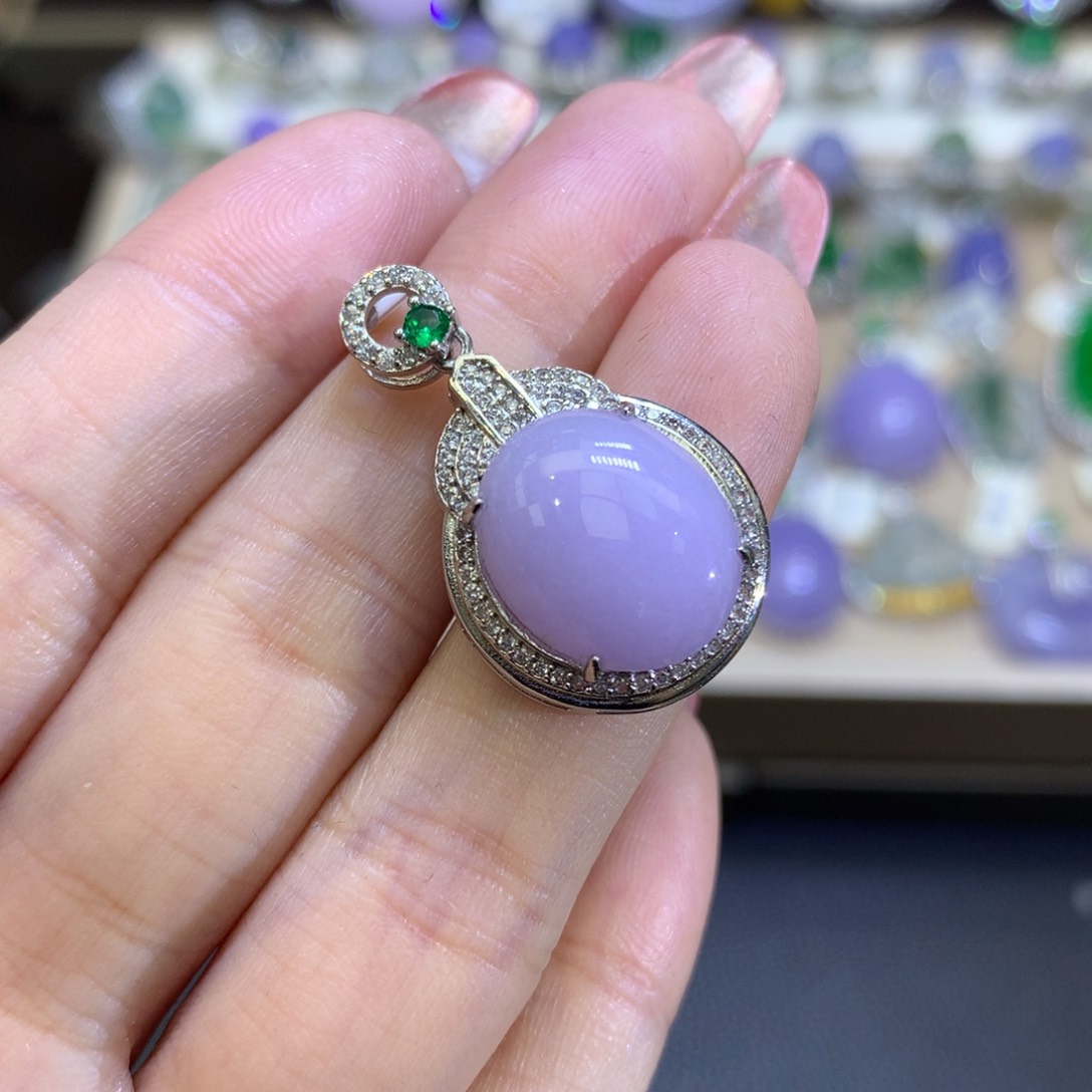 翡翠颈饰银S925镶嵌翡翠