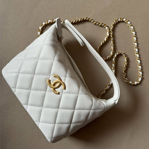 未使用 Chanel/香奈儿 小花攀攀嬉皮HOBO 饭盒包25P 16.5白色